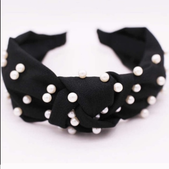 Accessories - Black Knotted Pearl Headband